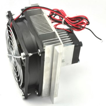 Cooling of the Peltier element by two fans