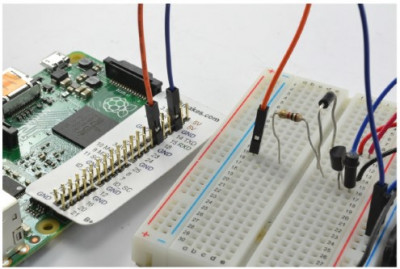 Connecting Raspberry Pi to the breadboard